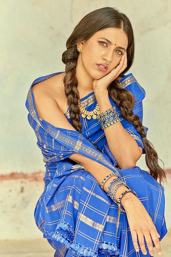 Niharika_20Konidela_20gives_20the_20Navaratri_20vibes_20every_20day_20photos_17.jpg 11