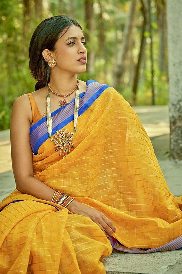 Niharika_20Konidela_20gives_20the_20Navaratri_20vibes_20every_20day_20photos_20.jpg 14