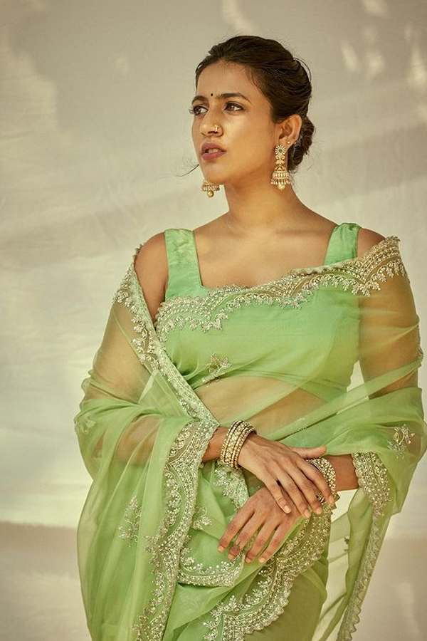Niharika_20Konidela_20gives_20the_20Navaratri_20vibes_20every_20day_20photos_22.jpg 16