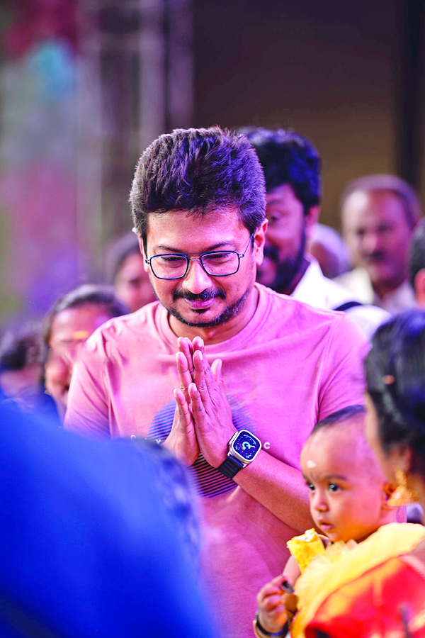 Yogi-Babu-Daughter-First-Birthday-08.jpg 14