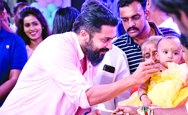 Yogi-Babu-Daughter-First-Birthday-10.jpg 2