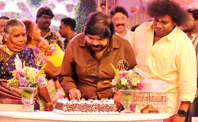 Yogi-Babu-Daughter-First-Birthday-12.jpg 18