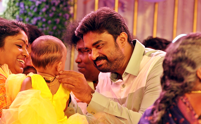 Yogi-Babu-Daughter-First-Birthday-22.jpg 27