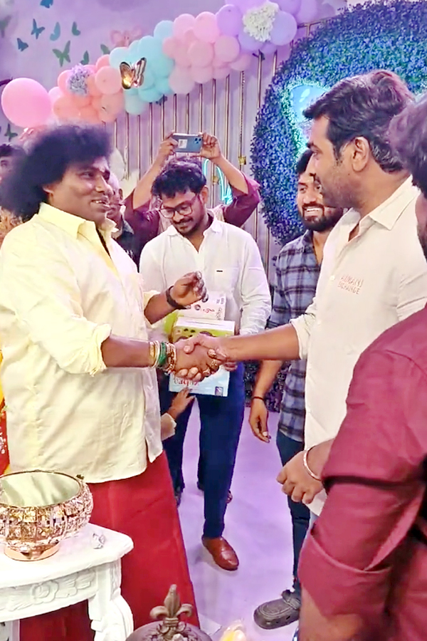 Yogi-Babu-Daughter-First-Birthday-26.jpg 9