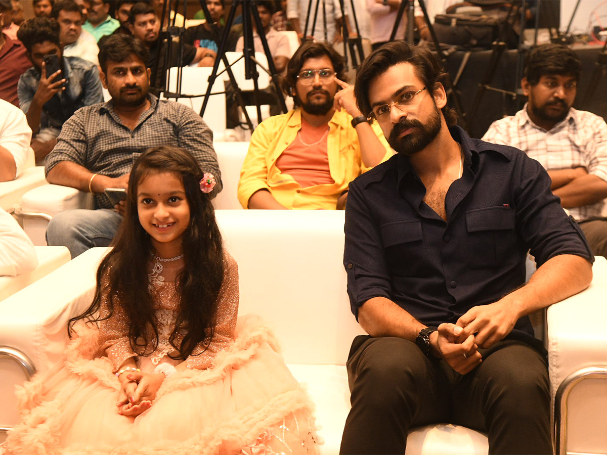Aadikeshav_20Song_20Launch_20Photos-13.jpg 12