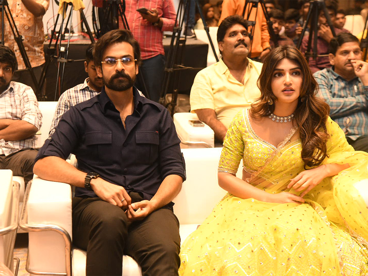 Aadikeshav_20Song_20Launch_20Photos-19.jpg 18