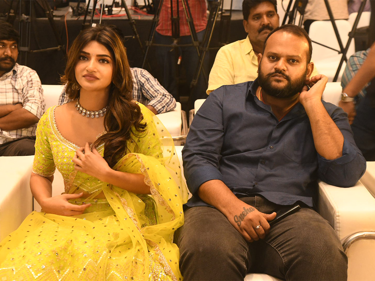 Aadikeshav_20Song_20Launch_20Photos-7.jpg 6