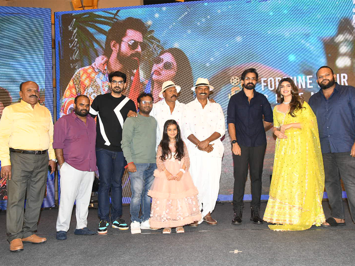 Aadikeshav_20Song_20Launch_20Photos-8.jpg 7