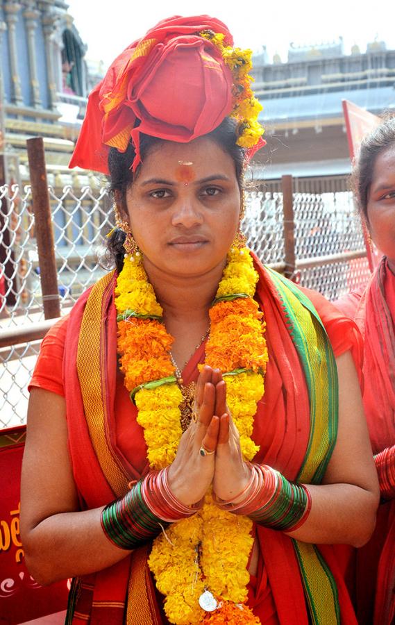 Indrakeeladri_20Bhavani_20Deeksha_20Photos-31.jpg 26