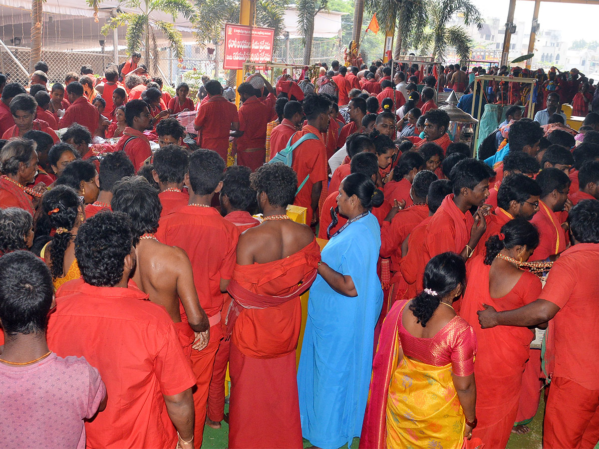 Indrakeeladri_20Bhavani_20Deeksha_20Photos-4.jpg 4