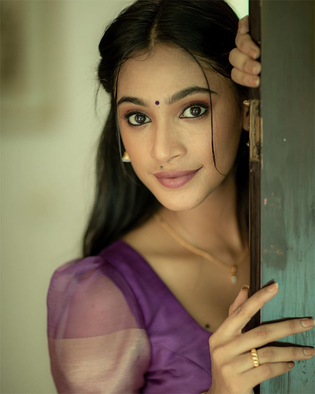 Tiger_20Nageswara_20Rao_20Actress_20Anukreethy_20Vas_20Photos-21.jpg 20