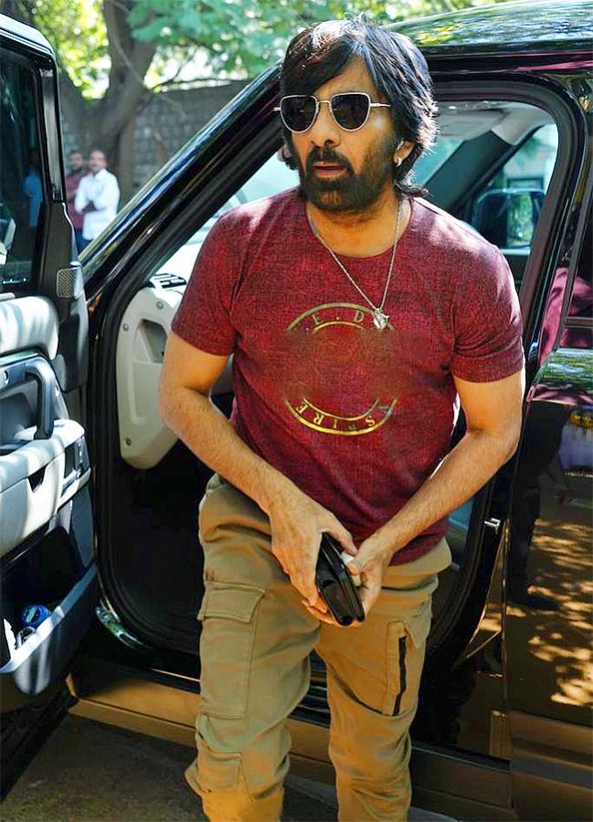 Mass_20Maharaja_20Ravi_20Teja_20New_20Movie_20Opening-14.jpg 14