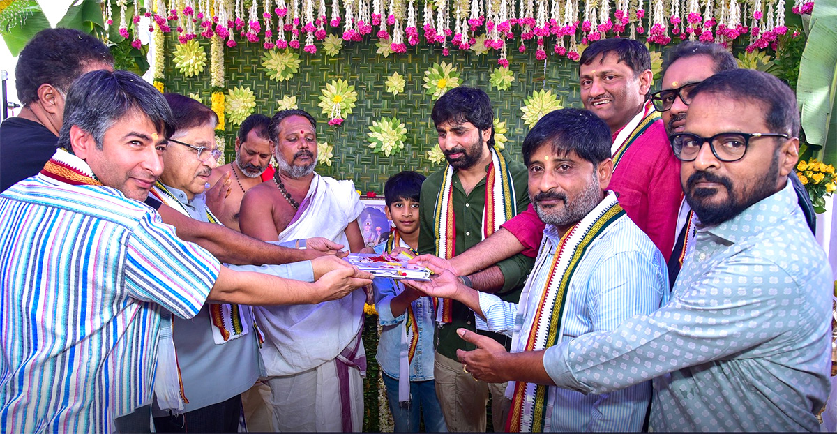 Mass_20Maharaja_20Ravi_20Teja_20New_20Movie_20Opening-2.jpg 2