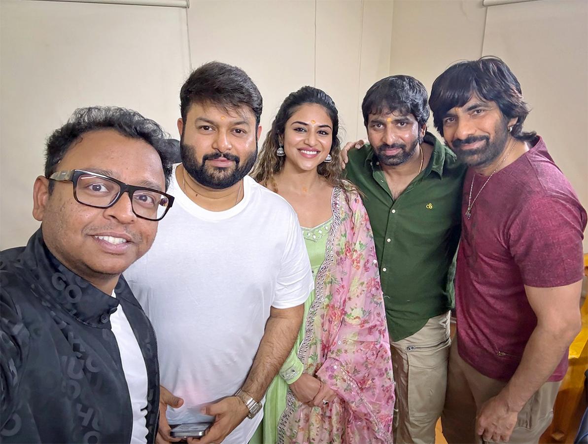 Mass_20Maharaja_20Ravi_20Teja_20New_20Movie_20Opening-7.jpg 7
