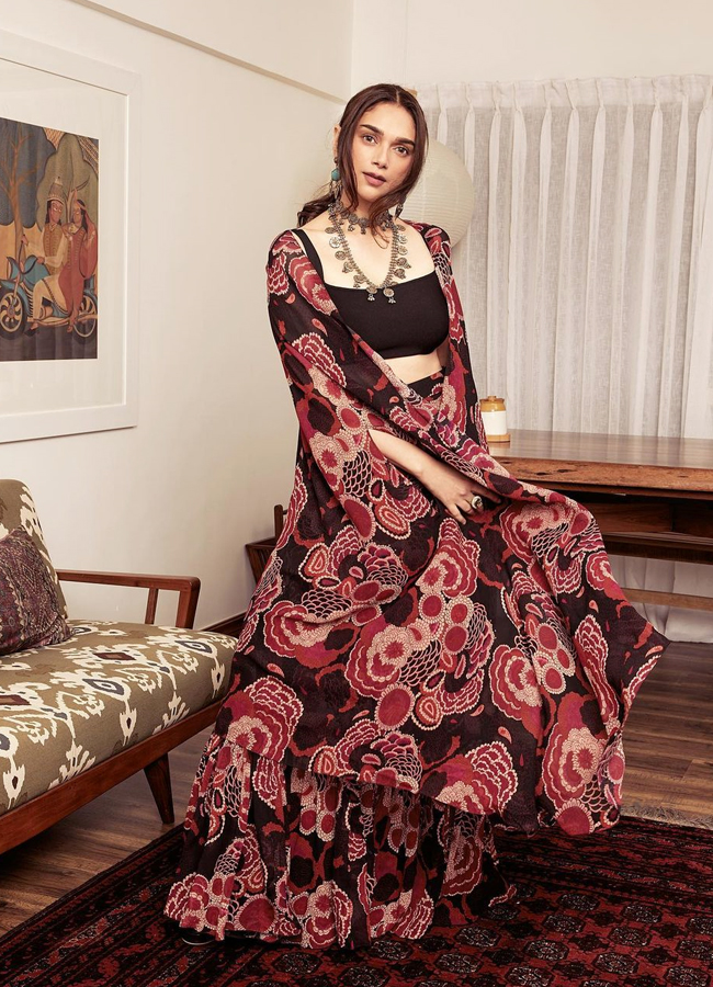Aditi-Rao-Hydari-24.jpg 25