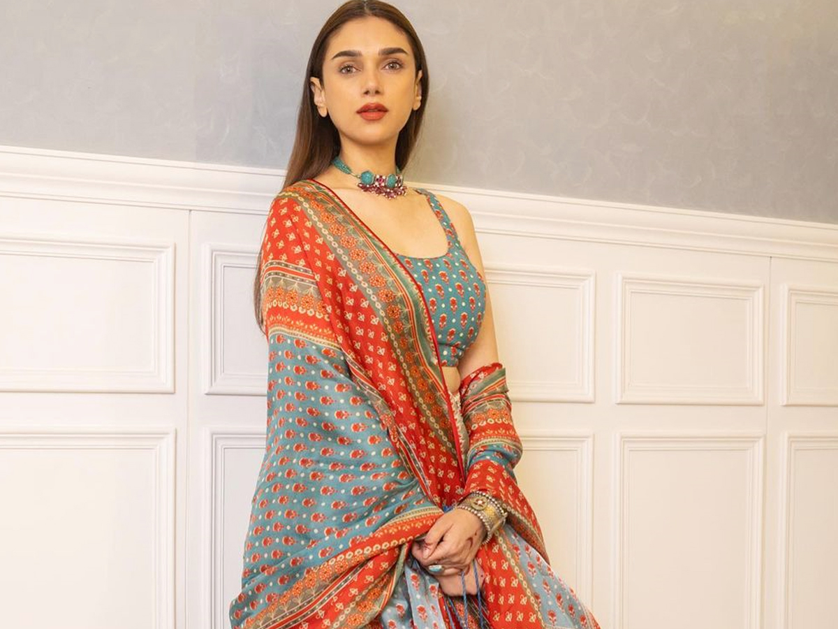Aditi-Rao-Hydari-27.jpg 28