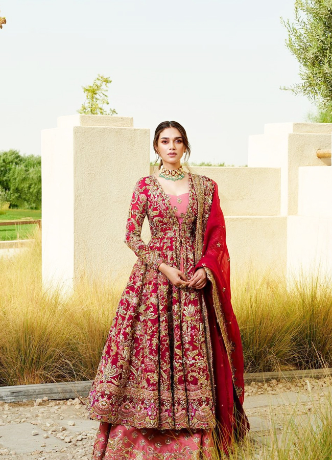 Aditi-Rao-Hydari-35.jpg 34