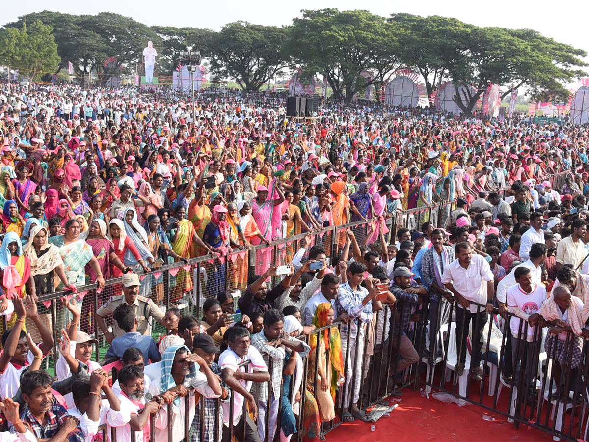 Praja_20Ashirvada_20Sabha_20in_20Paleru-20.jpg 19