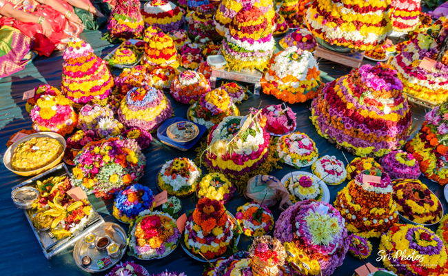 colorful-Bathukammalu-at-GATES.jpg