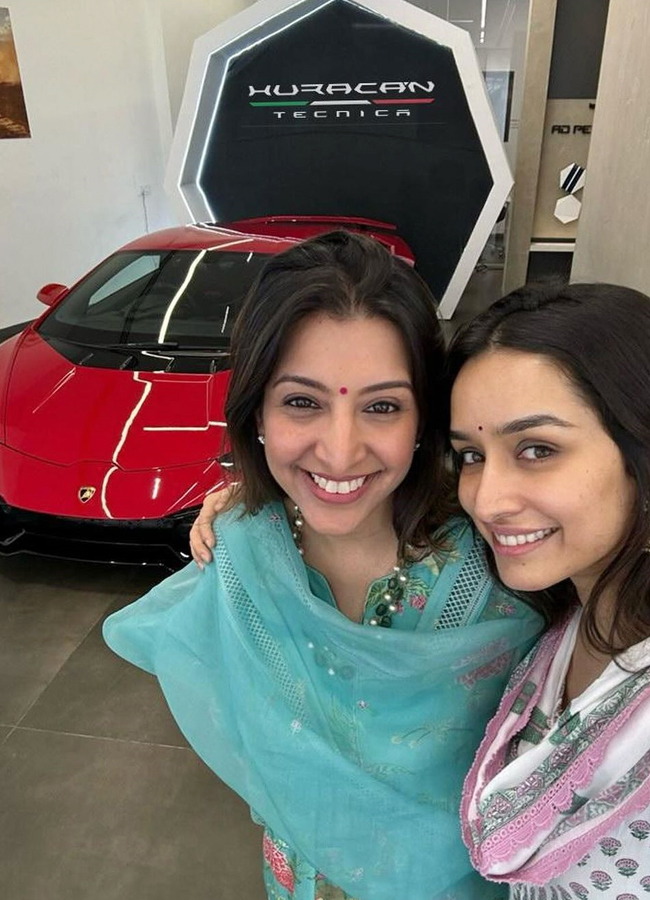 Shraddha-Kapoor-lamborghini-2.jpg 3