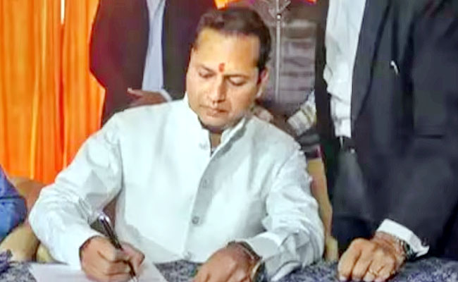 Ashok-Gehlot-Son-ED.jpg