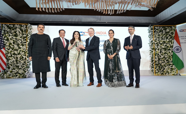 Nita_20Ambani01.jpg