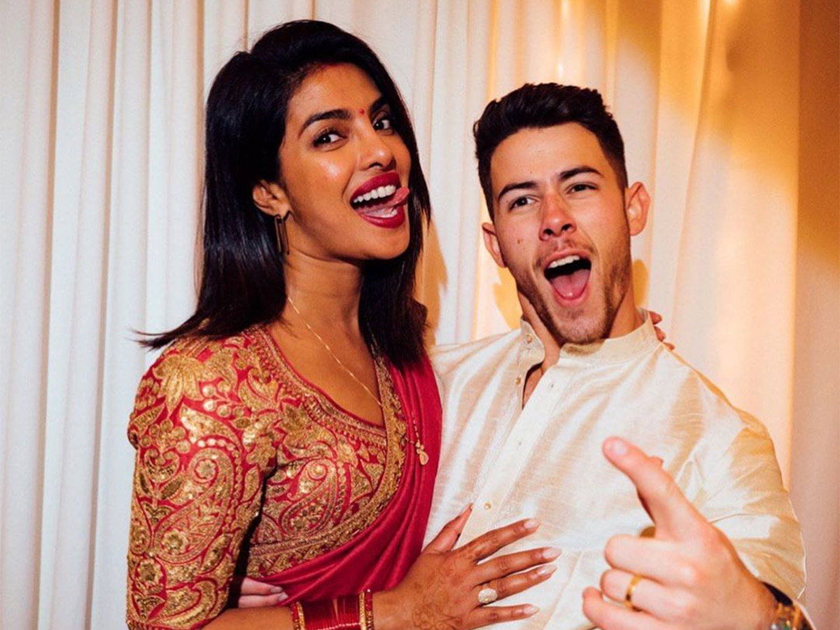 Priyanka_20Chopra_20And_20Nick_20Jonas_20Photos-27.jpg 27