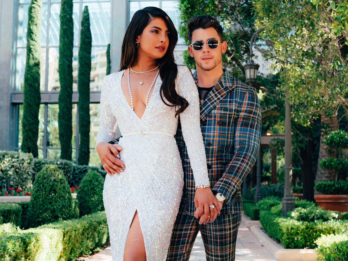 Priyanka_20Chopra_20And_20Nick_20Jonas_20Photos-29.jpg 28
