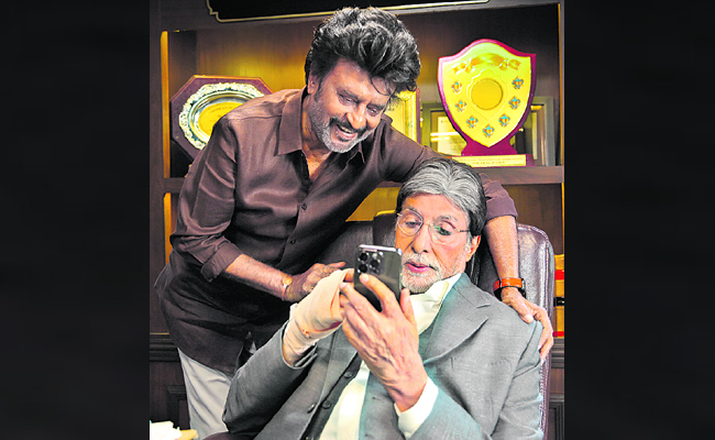 Rajini_20and_20Amitab.jpg