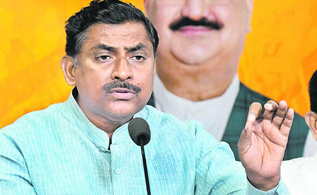 murali.jpg