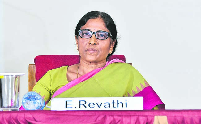 revathi.jpg