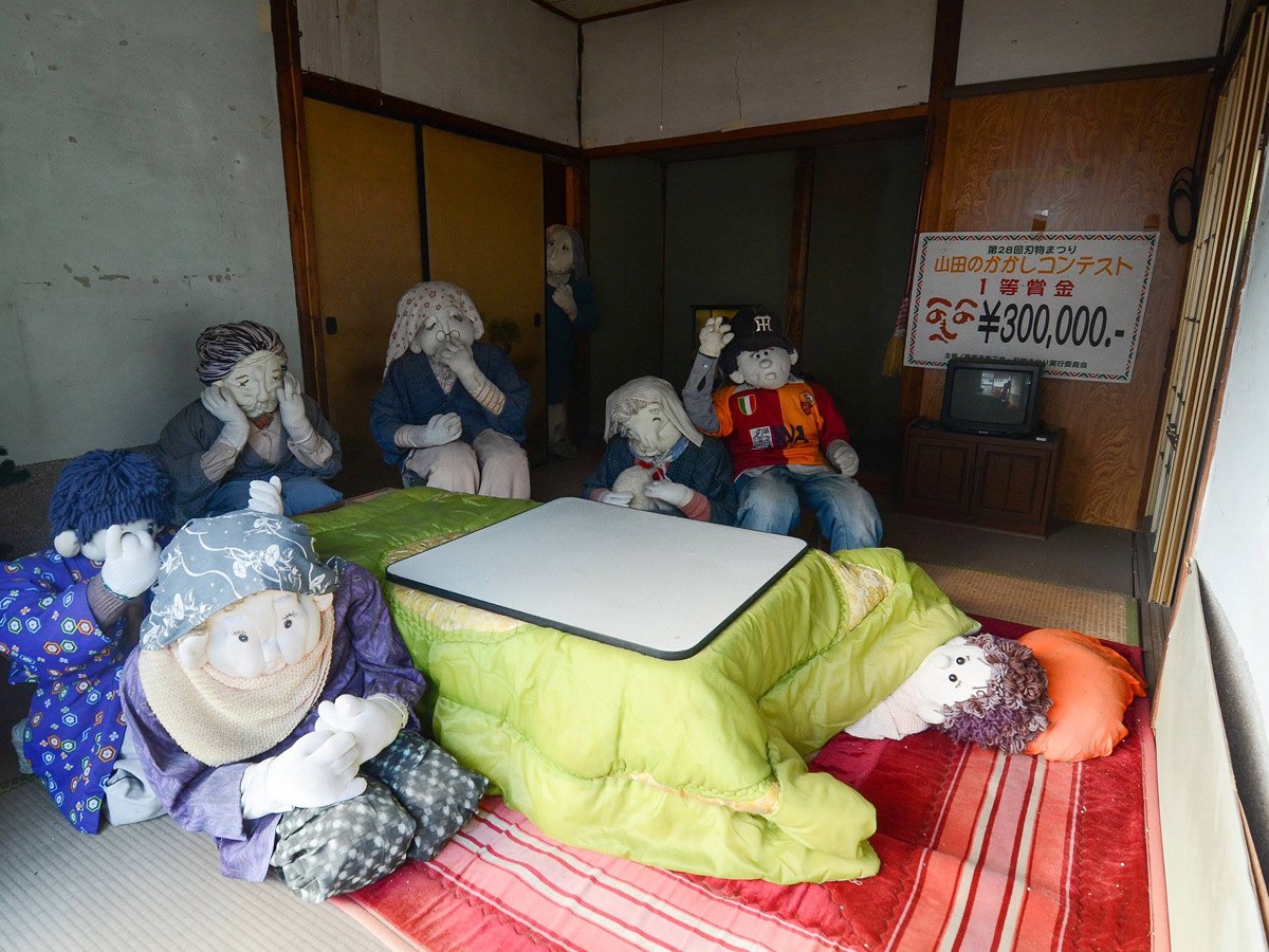 Japan-Village-Dolls-17.jpg 20