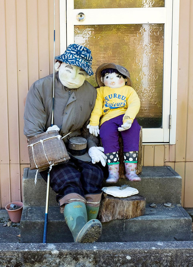 Japan-Village-Dolls-18.jpg 11