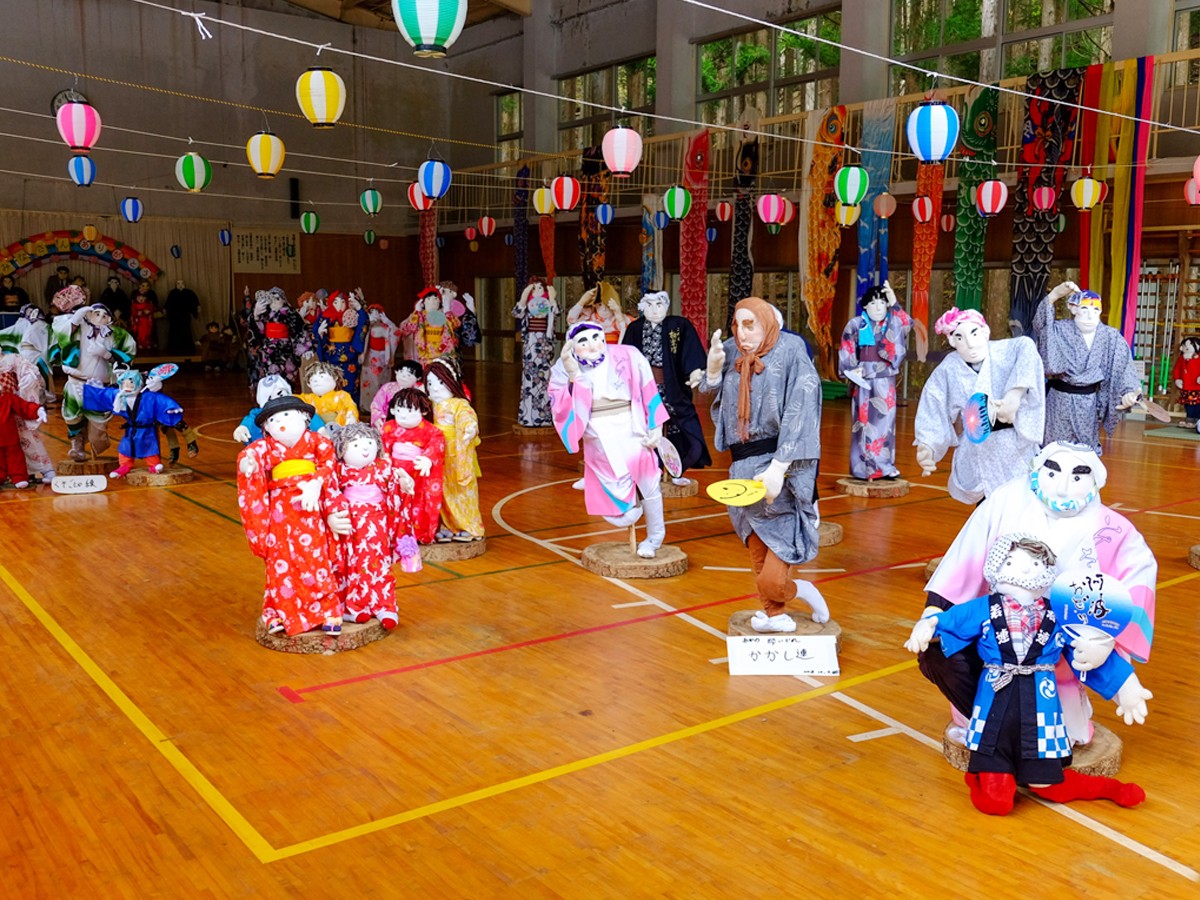 Japan-Village-Dolls-2.jpg 4