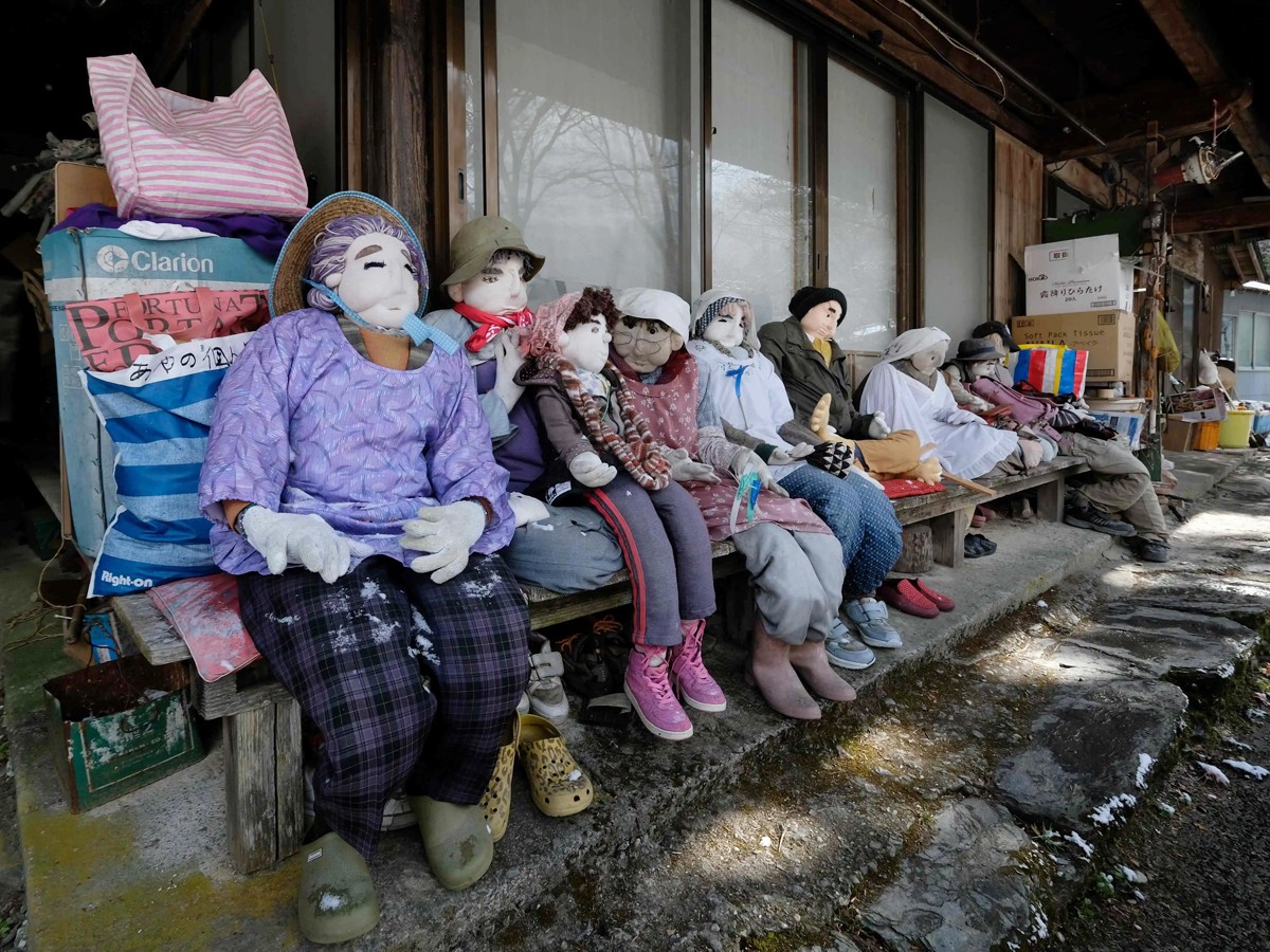 Japan-Village-Dolls-6.jpg 9