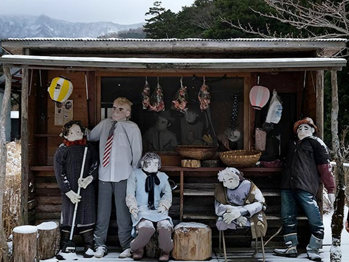 Japan-Village-Dolls-7.jpg 10