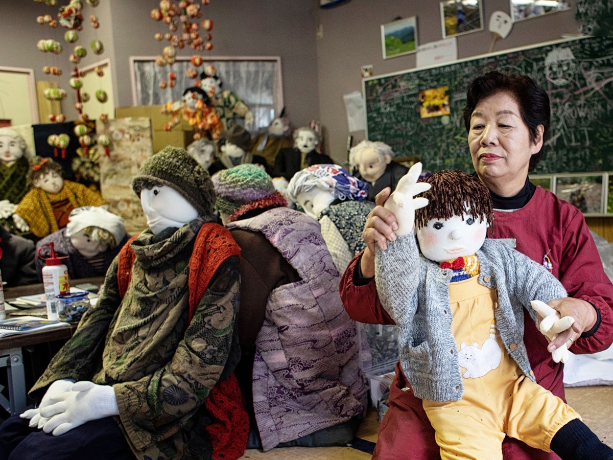 Japan-Village-Dolls.jpg 2