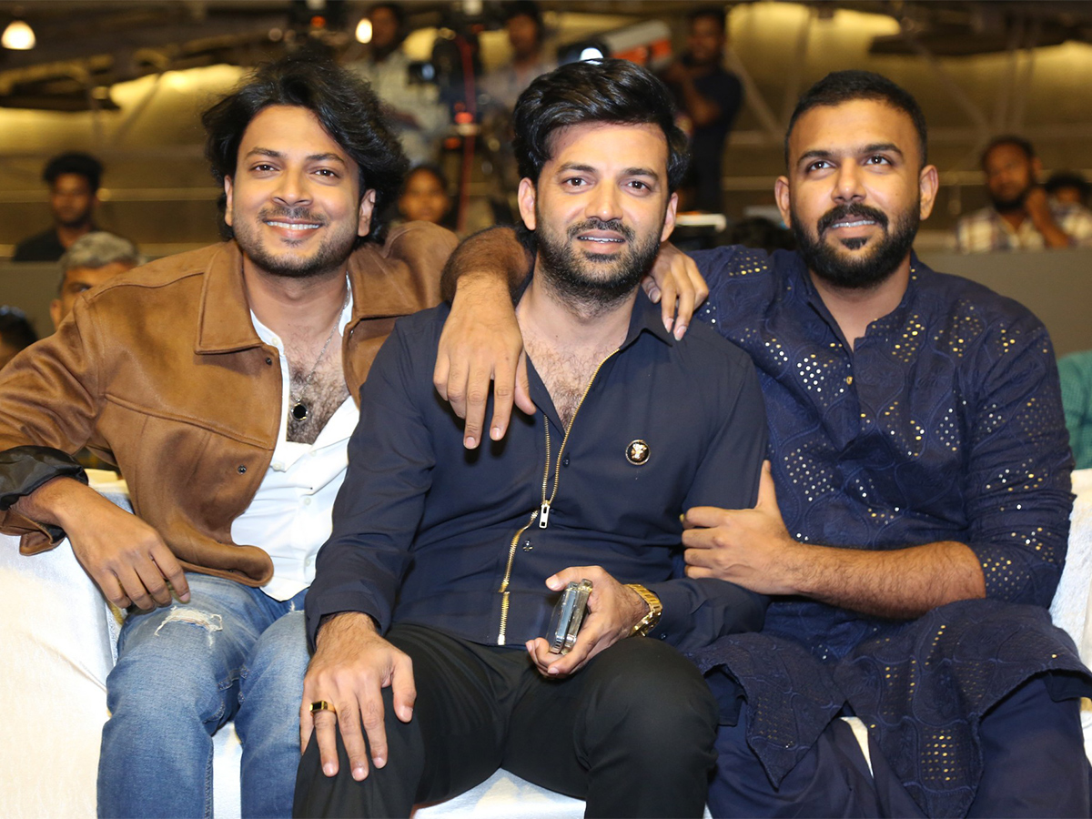 Keedaa_20Cola_20Movie_20Pre_20Release_20Photos-24.jpg 22