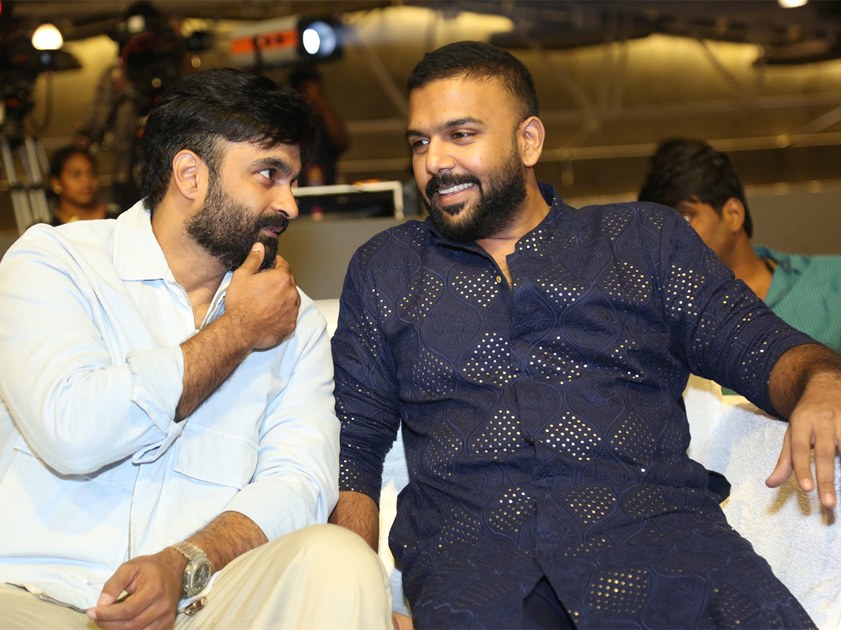Keedaa_20Cola_20Movie_20Pre_20Release_20Photos-26.jpg 24