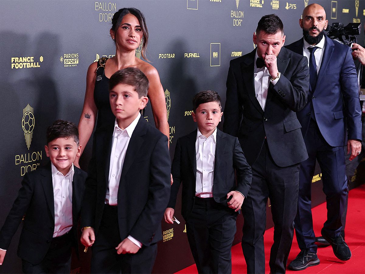 Lionel_20Messi_20poses_20prior_20to_20the_202023_20Ballon_20dOr_20France_20Football_20award_20ceremony-3.jpg 3