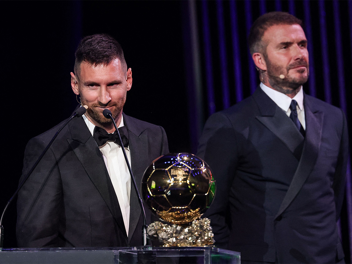 Lionel_20Messi_20poses_20prior_20to_20the_202023_20Ballon_20dOr_20France_20Football_20award_20ceremony-4.jpg 4