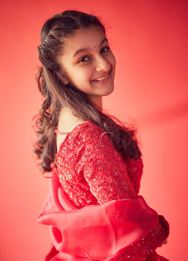 Sitara-Ghattamaneni-17.jpg 18