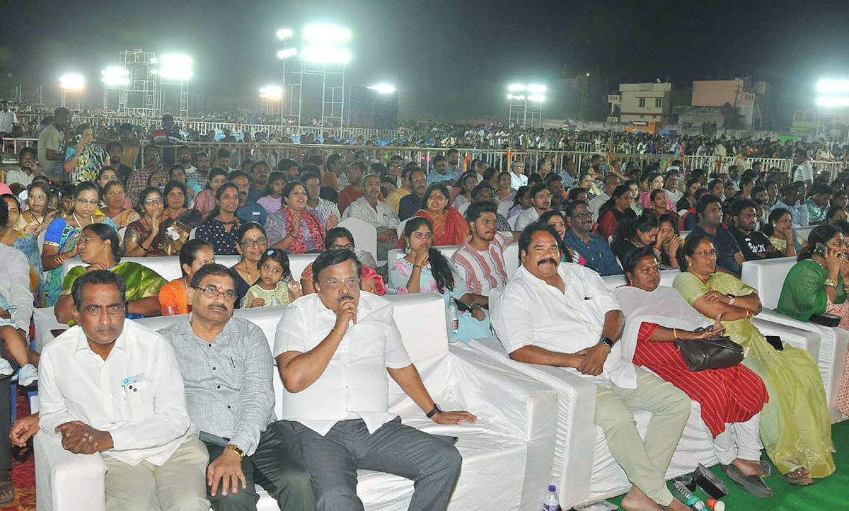Vizianagaram_20Pydithalli_20Ammavaru_20Sirimanu_20Utsavam_20Photos_202023-10.jpg 10