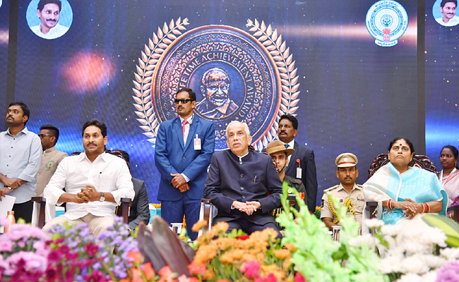 AP_20Governor_20Abdul_20Nazeer_20And_20YS_20Jagan_20presents_20YSR_20Achievement_20Awards-2023_20Photos_6.jpg 6