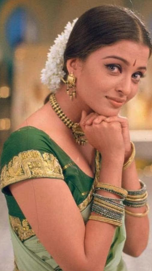 Aishwarya-10.jpg 11