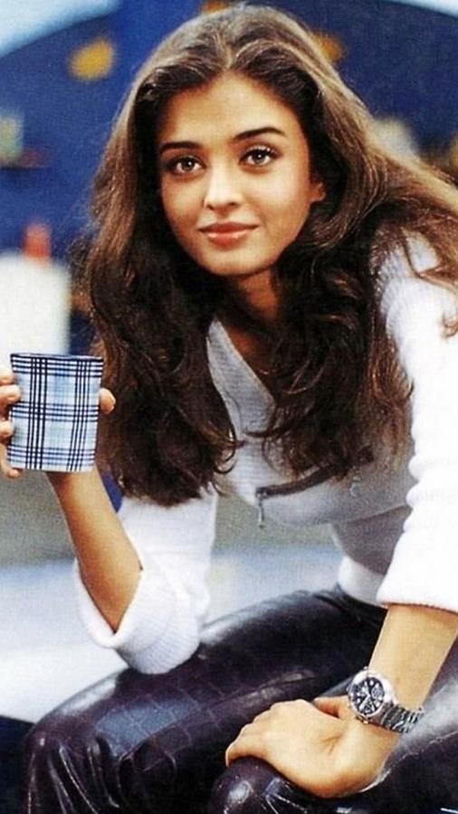 Aishwarya-2.jpg 3