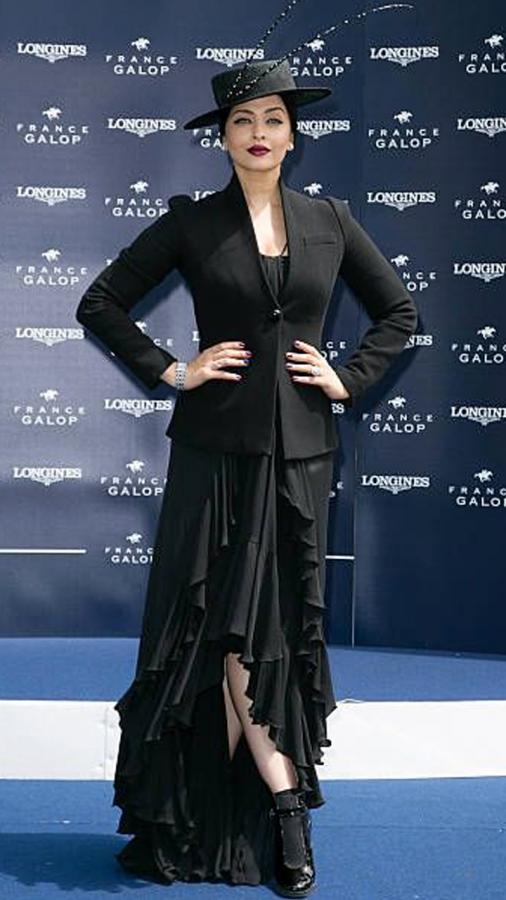 Aishwarya-22.jpg 23