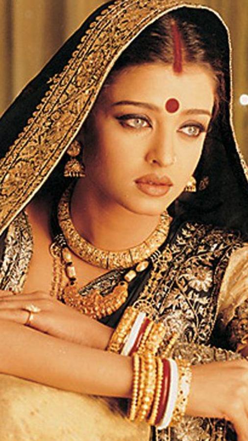 Aishwarya-26.jpg 27