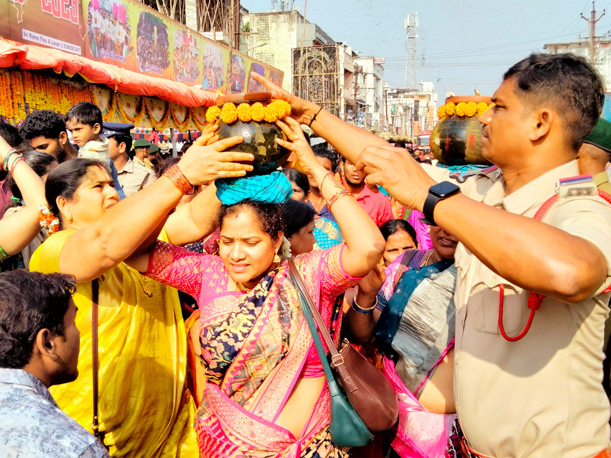 Vizianagaram_20Pydithalli_20Ammavari_20Sirimanotsavam_202023_20Photos-12.jpg 12