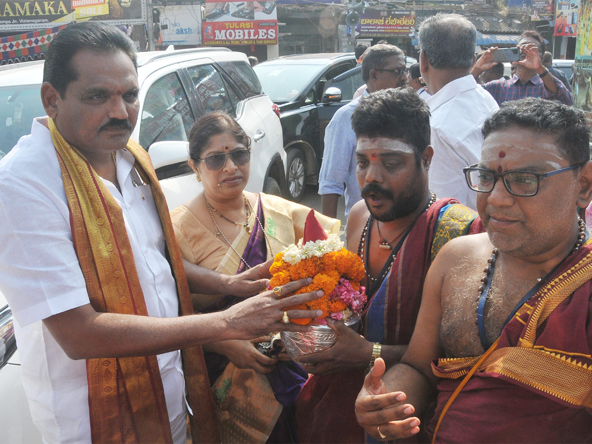 Vizianagaram_20Pydithalli_20Ammavari_20Sirimanotsavam_202023_20Photos-16.jpg 16